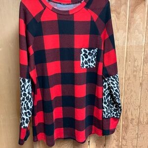 Long sleeve plaid and leopard